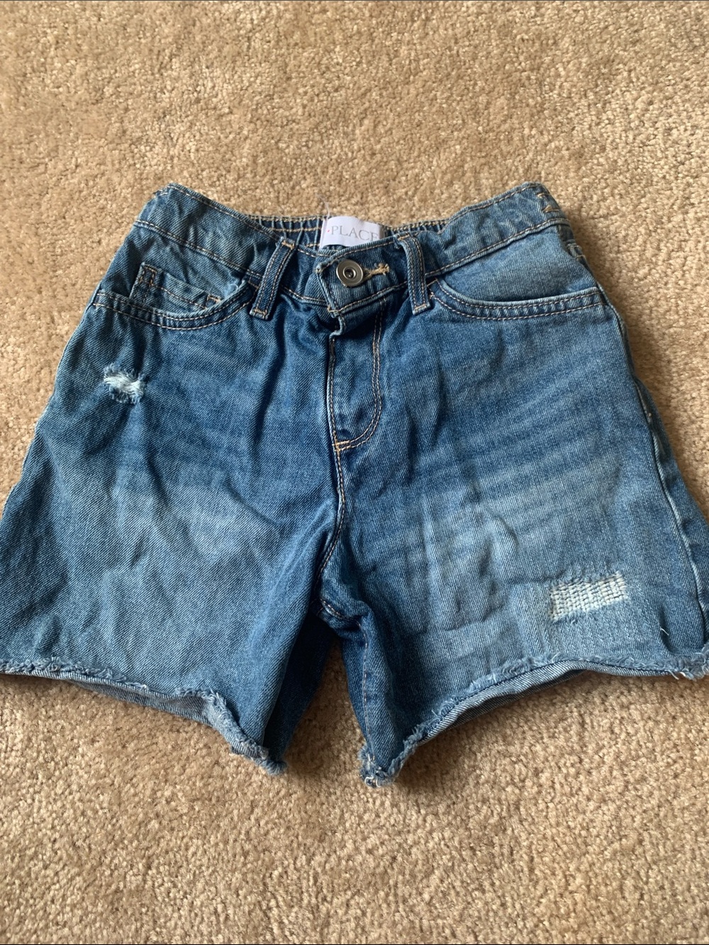NWOT Midi Girls Medium Wash Denim Mildly Distressed Shorts Size 8